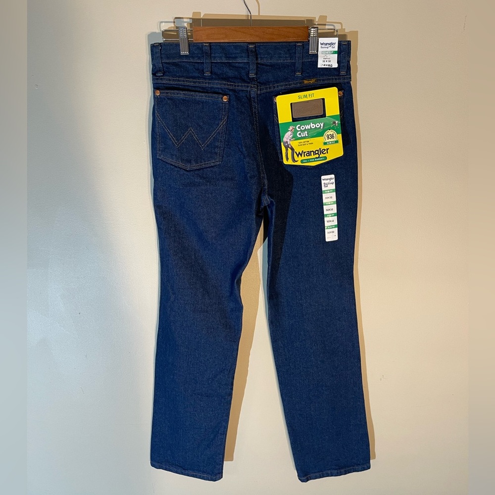NWT Wrangler 32x32 936 slim cut jeans